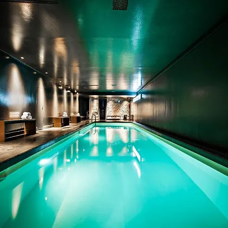 Saint Albany Hotel